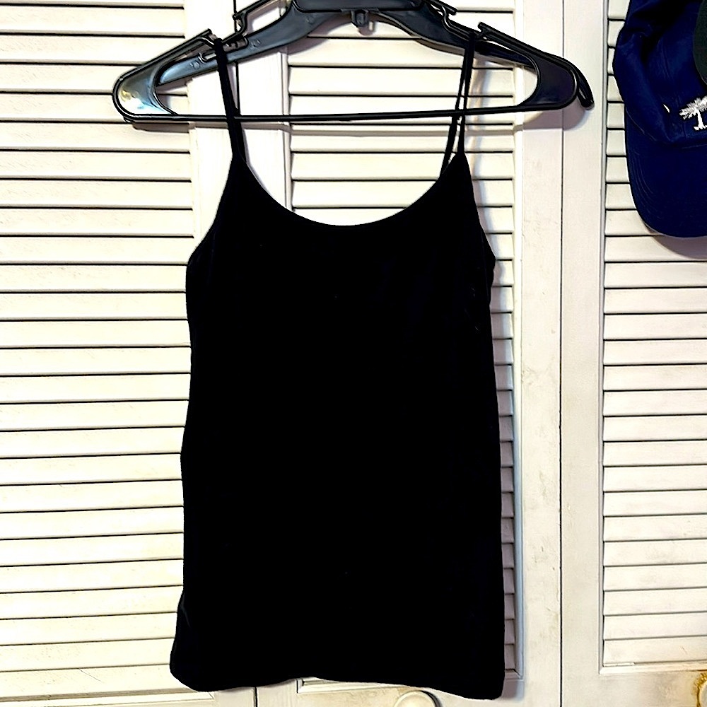 Forever 21 black spaghetti strap tank top